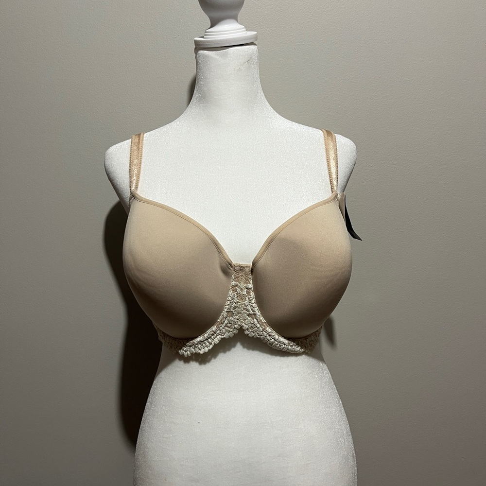 NWT, Wacoal 38DDD Elegant Beige Lace Trim Bra